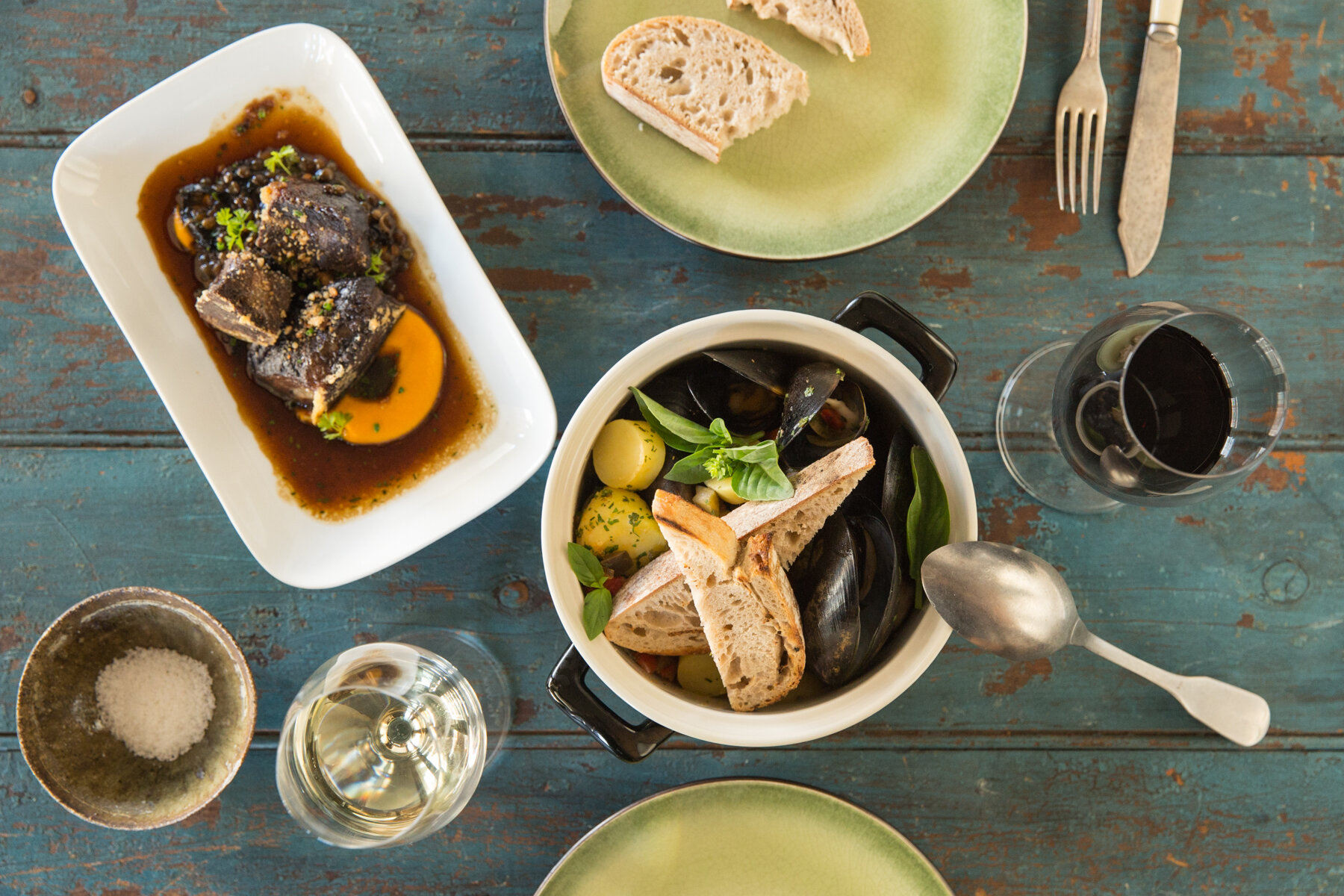 Restaurant atmosphere and details
